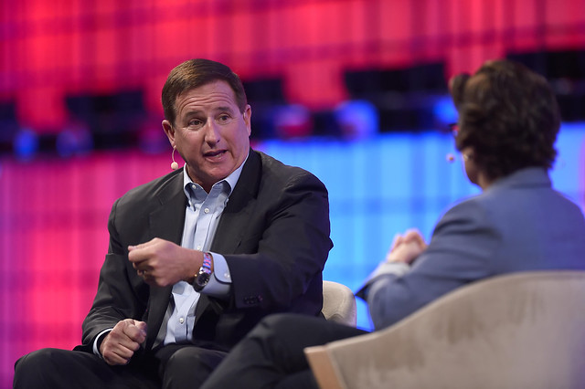 Oracle CEO Mark Hurd observes that there is a difference in the way consumers and enterprises spend for cloud technology.